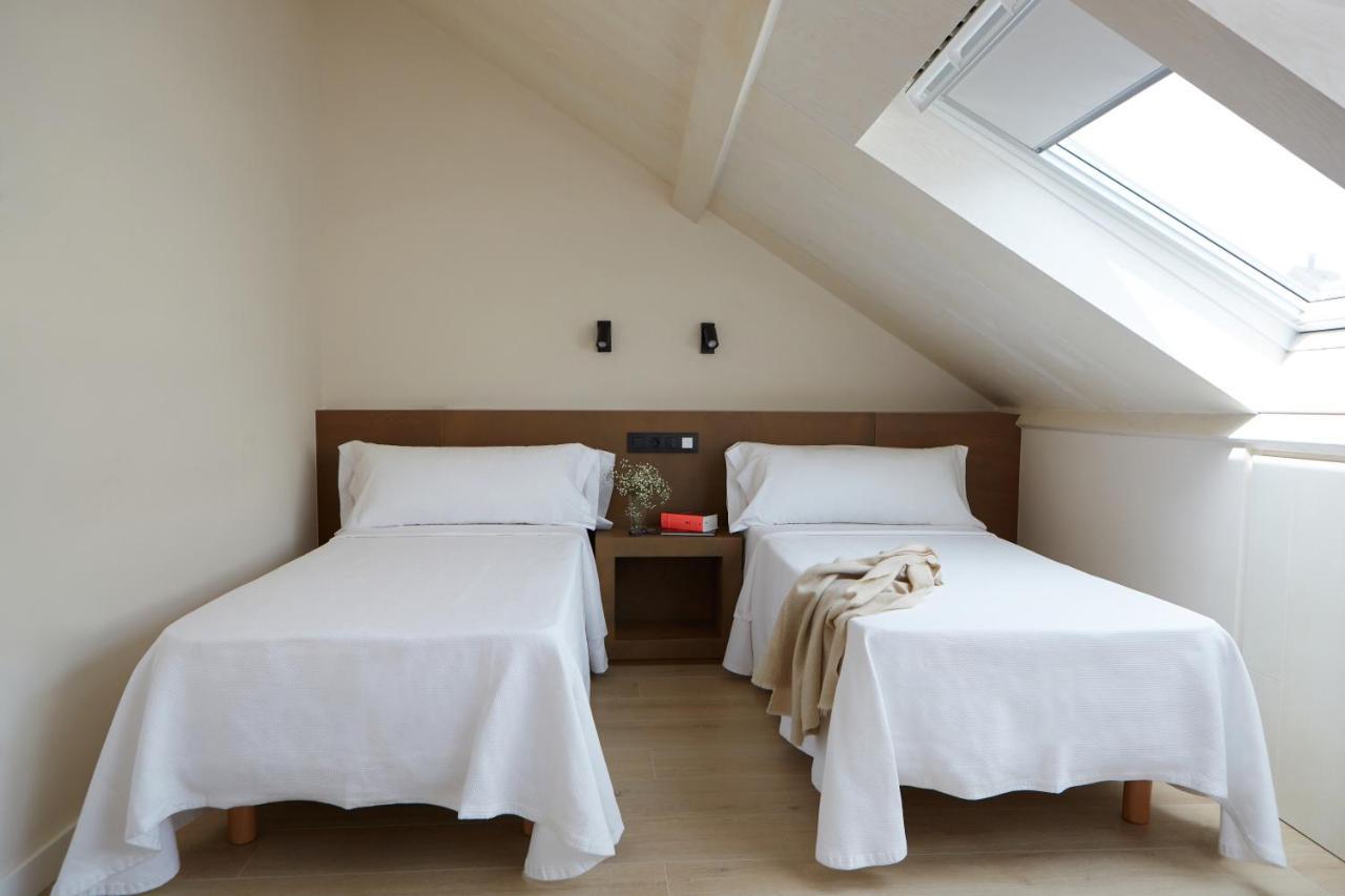 Hotel Trina 20 Palas de Rei Luaran gambar